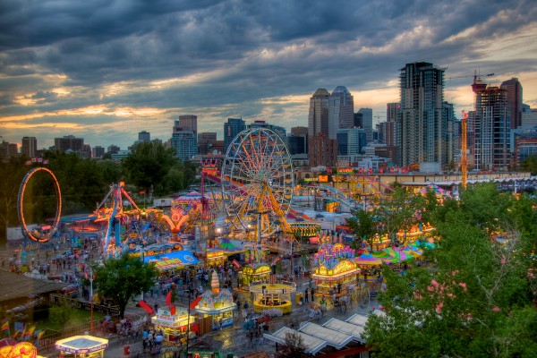 sunset-at-the-calgary-stampede-600x400
