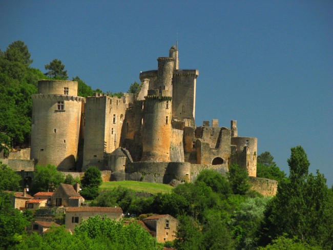 bonaguil_castle_aquitaine