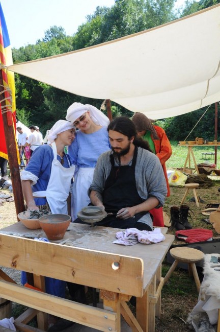 Tabara Romaniei - atelierul de olarit