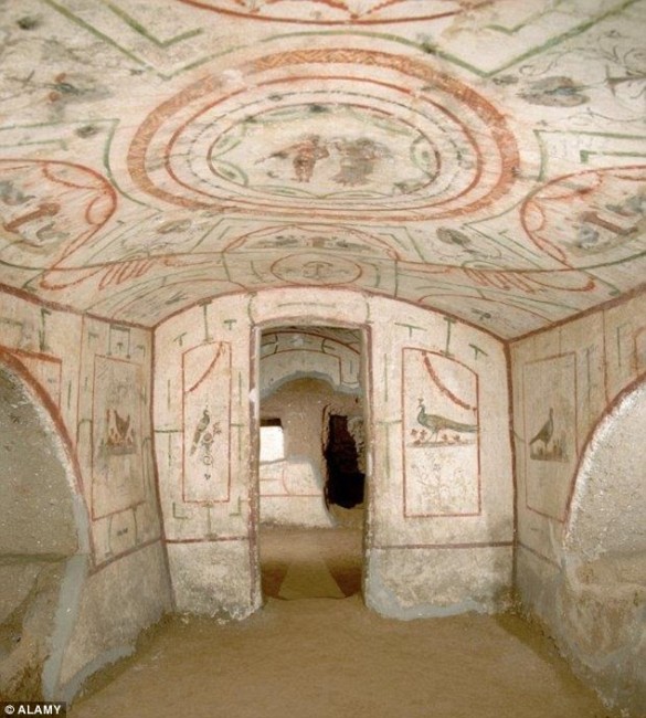 339762EC00000578-3561697-The_Jewish_catacombs_were_discovered_in_1918_and_archaeological_-m-13_1461949195428