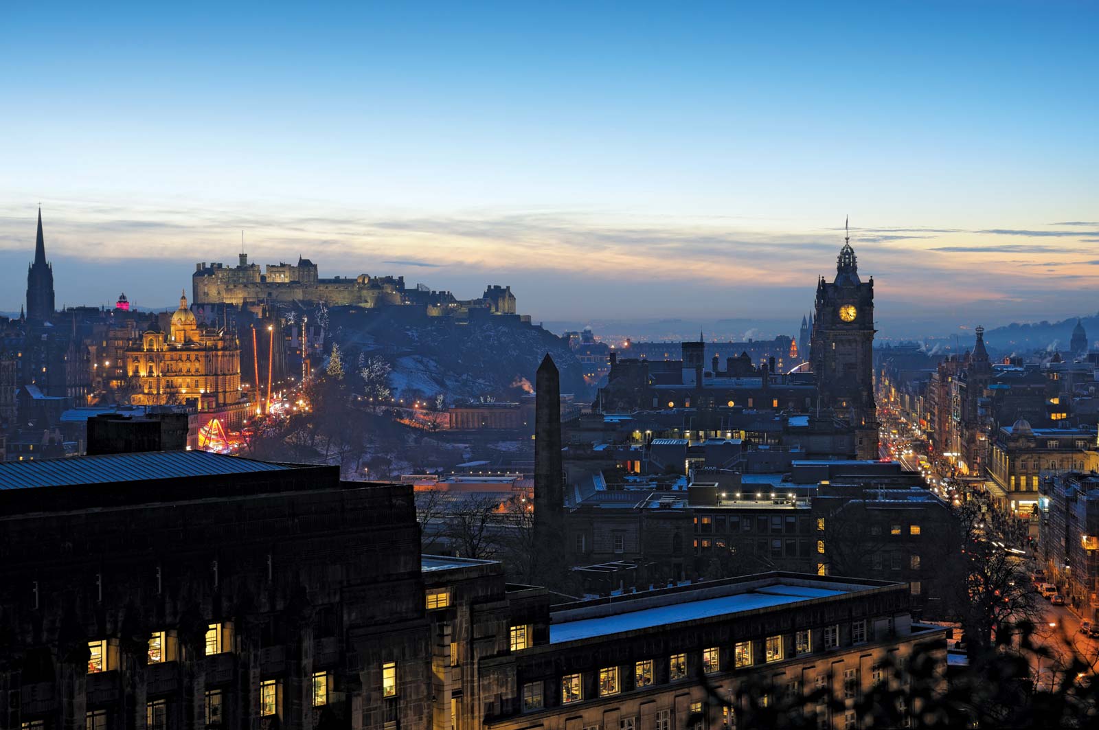 La Edinburgh semi-întunericul e regula, nu excepţia
