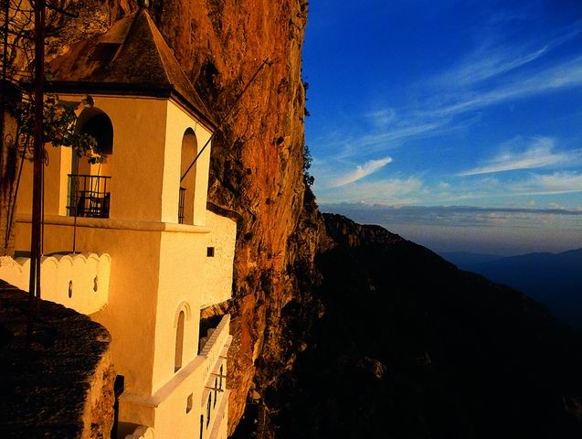 Un loc magnific – mănăstirea Ostrog FOTO