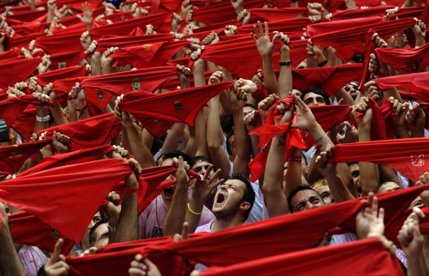 Festival de la Pamplona a început cu o bătaie cu vin FOTO