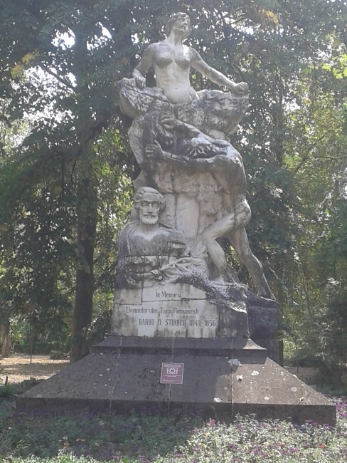 Parcul Zăvoi din Râmnicu Vâlcea- O promenadă cu gust istoric | Turism  Istoric