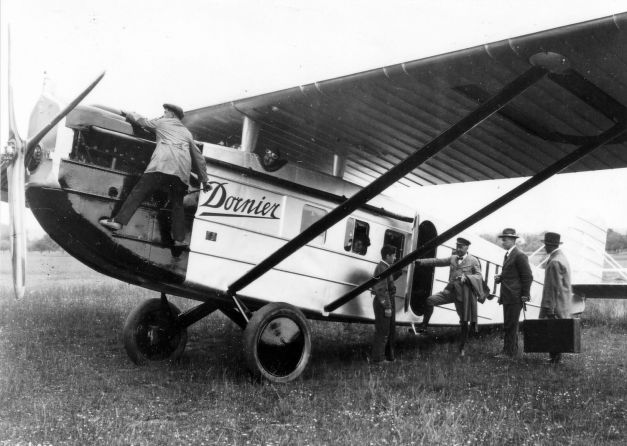 Care erau condițiile de zbor și ce trebuia să îndure un călător în anul 1926
