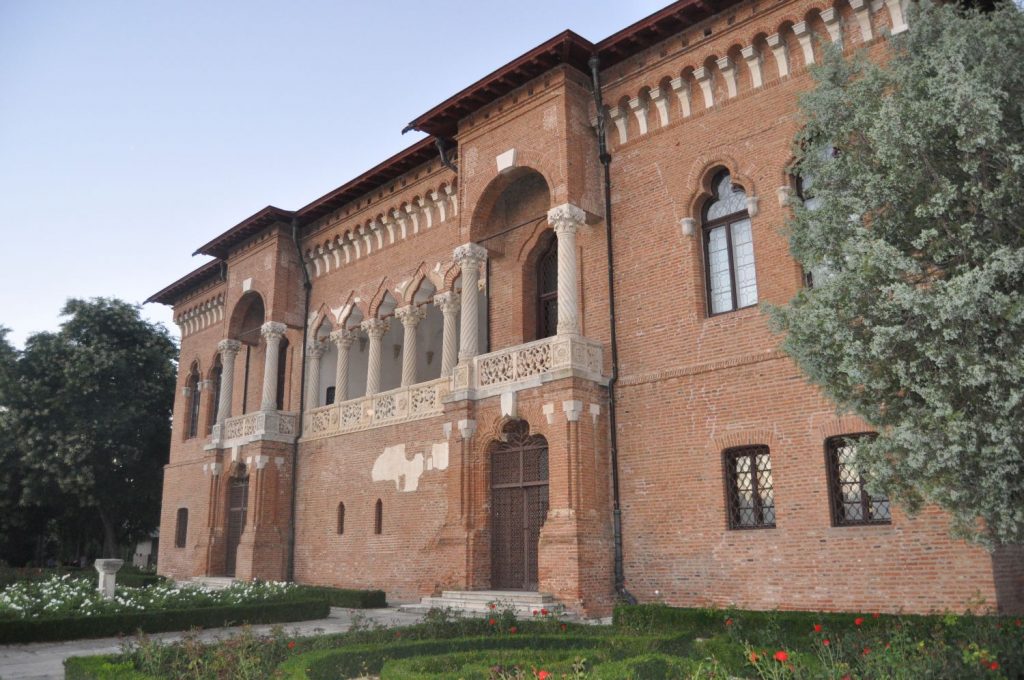 Faţada din spatele Palatului Mogoşoaia, Curtea domnească Mogoşoaia, credit foto @turismistoric