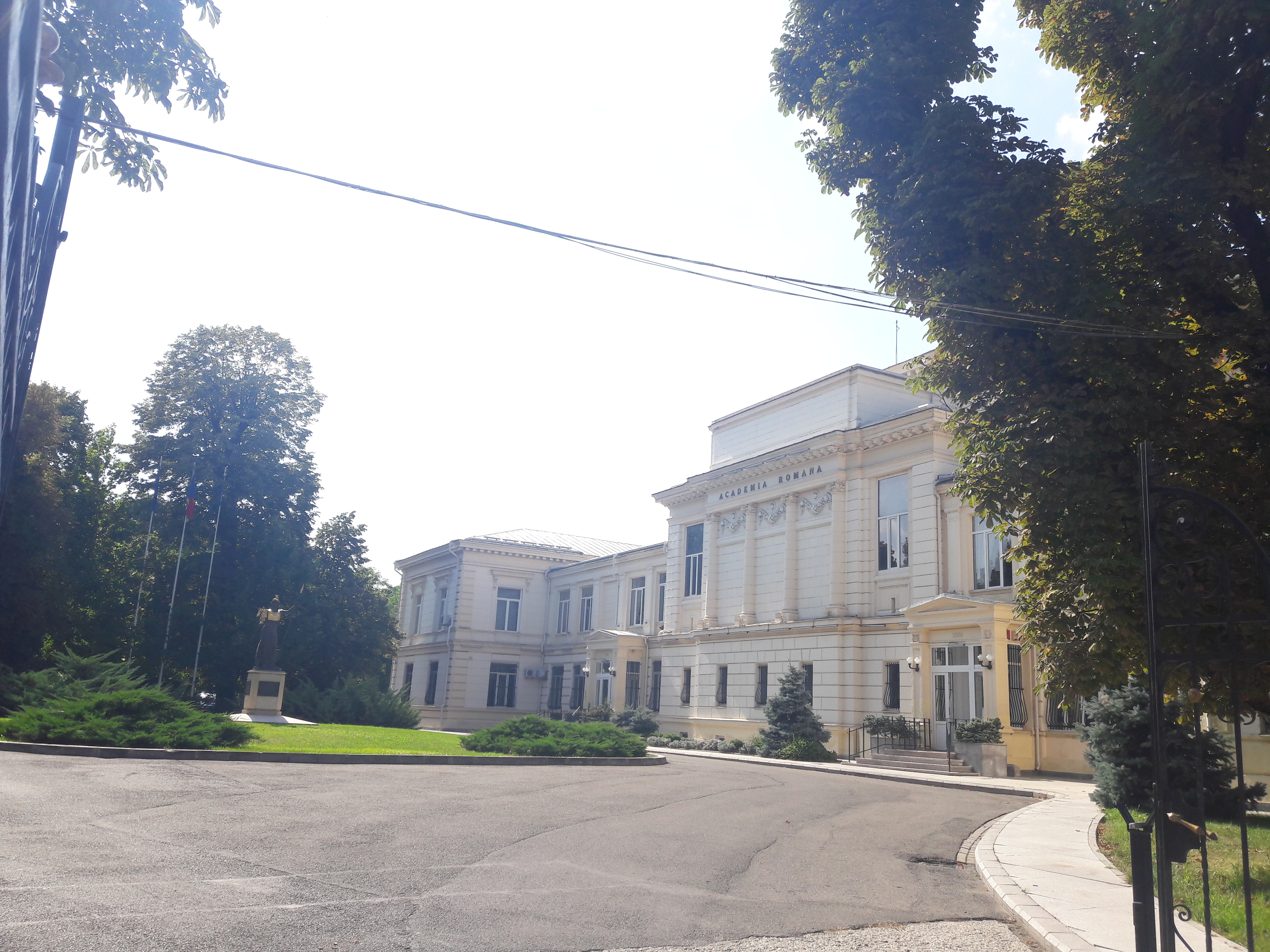 Sesiunea omagială „Zoe Dumitrescu-Bușulenga” la Academia Română