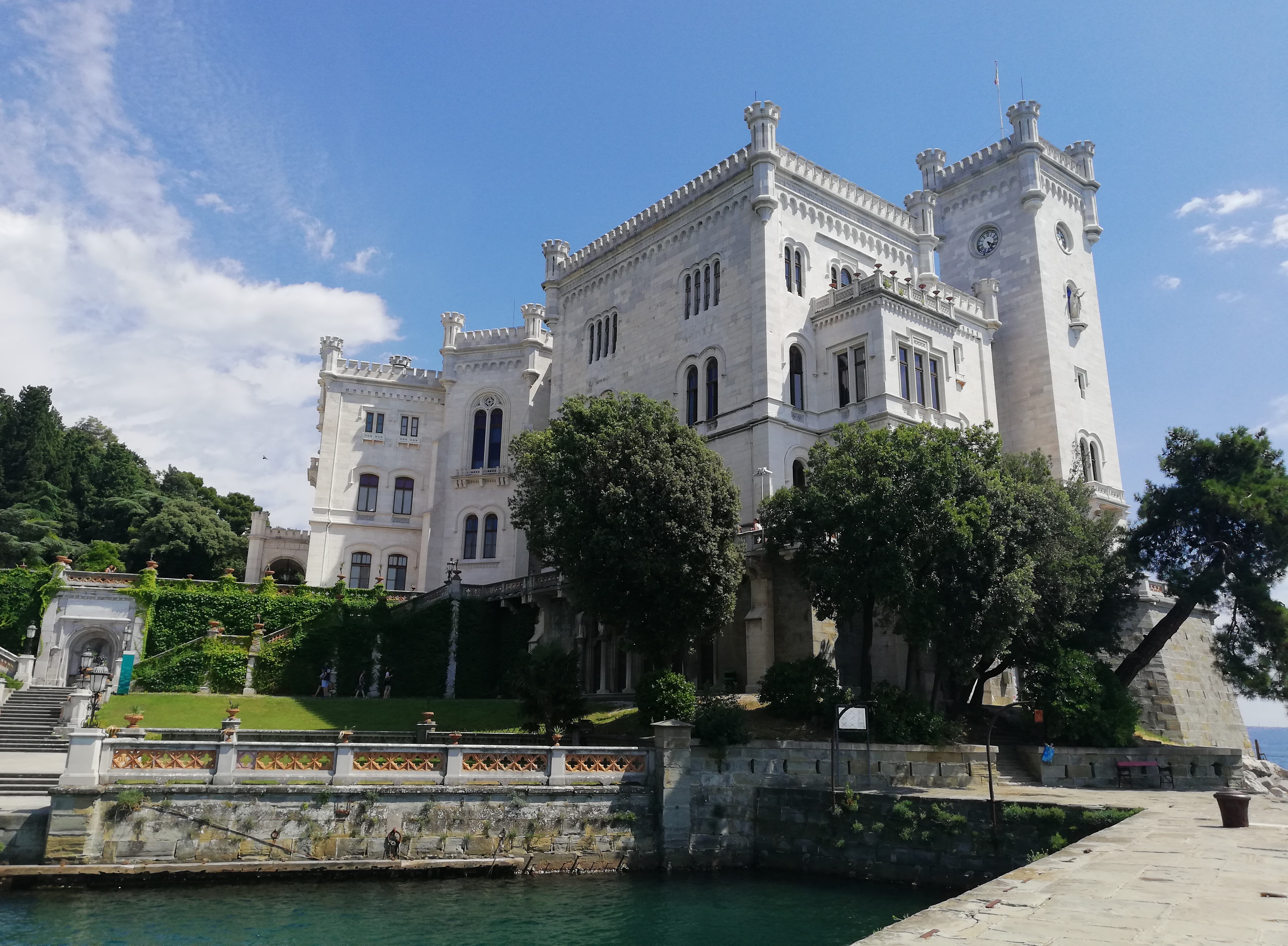 Miramare. Destinul unui castel: între visul austriac şi realitatea italiană