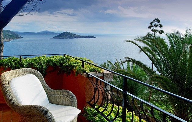 Cele mai spectaculoase hoteluri de pe plajele Italiei
