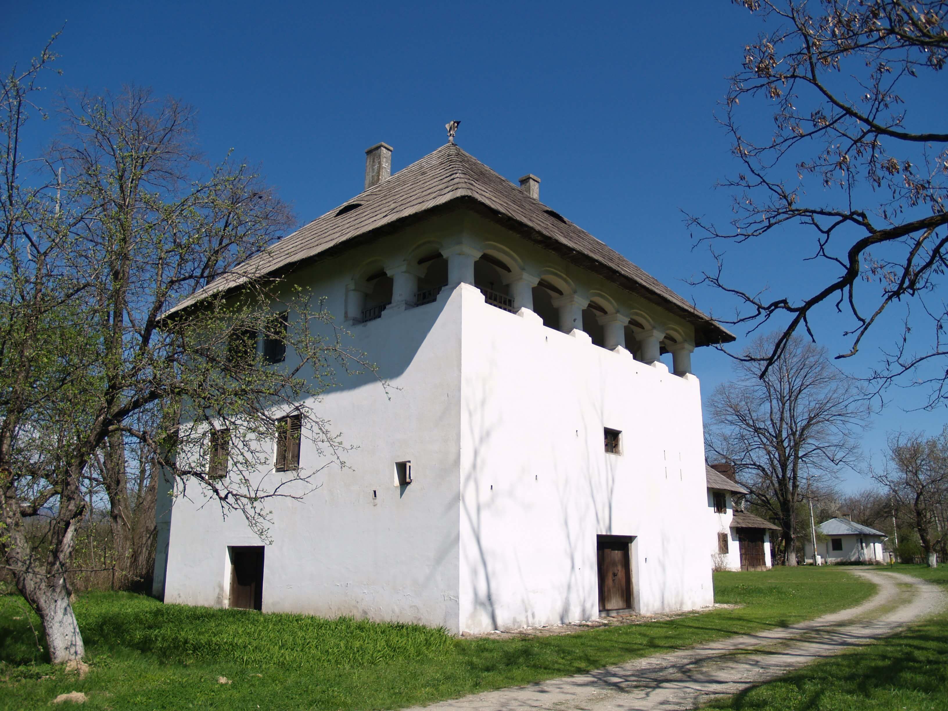 Cula Cornoiu – cea mai frumoasă şi mai elegantă culă din Gorj