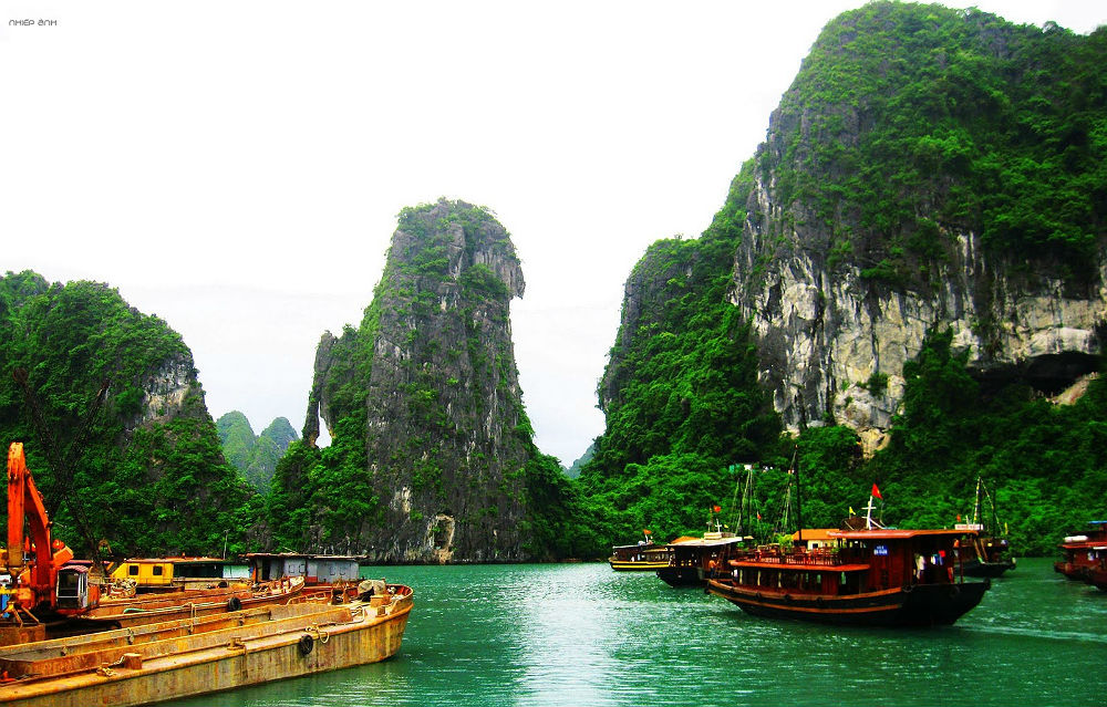 În cea mai cunoscută destinaţie turistică din Vietnam sunt interzise materialele din plastic
