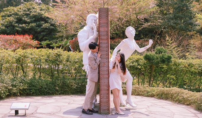 Cum arată parcul de distracţii cu zeci de sculpturi erotice. Este una dintre principalele atracţii turistice din lume