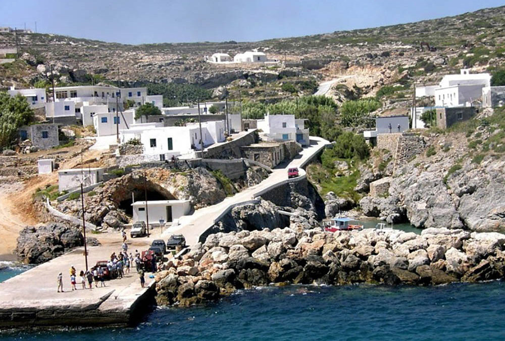 Insula grecească, necunoscută turiștilor! Într-o vreme autoritățile plăteau turiștii să vină să o viziteze