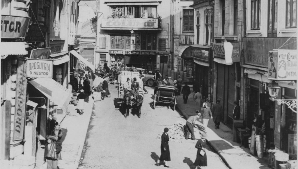 Strada Pânzari (imagine din Colecţia Fotografii şi cărţi poştale a Muzeului Municipiului Bucureşti)