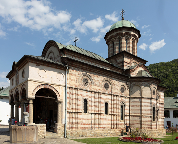 Biserica Mănăstirii Cozia – o minune a Evului Mediu