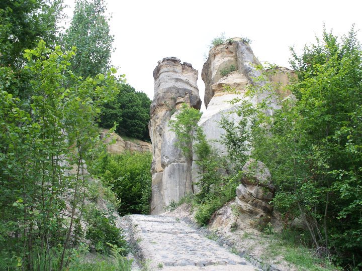 Destinații turistice spectaculoase mai puțin cunoscute din România: Grădina zmeilor, un loc de basm