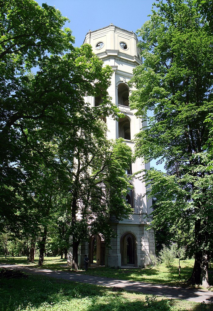 Castelul de apă construit în anul 1920 după proiectul lui Anghel Saligny (foto: Wikimedia Commons)