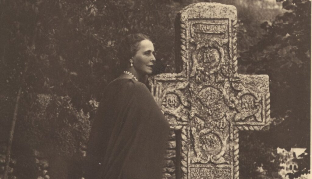 Regina Maria la Balcic, în 1935 (sursa: Arhivele Naționale al României, SANIC, fond Casa Regală. Personale-Regina Maria, dosar III.196.1935, f 59v)