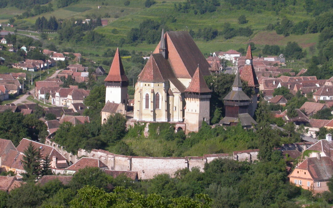 Una dintre cele mai cunoscute biserici fortificate din România, pe coperta noii cărți a Oxford University Press