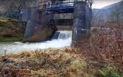 Un obiectiv turistic inedit: Barajul uneia dintre cele mai vechi hidrocentrale din România / VIDEO