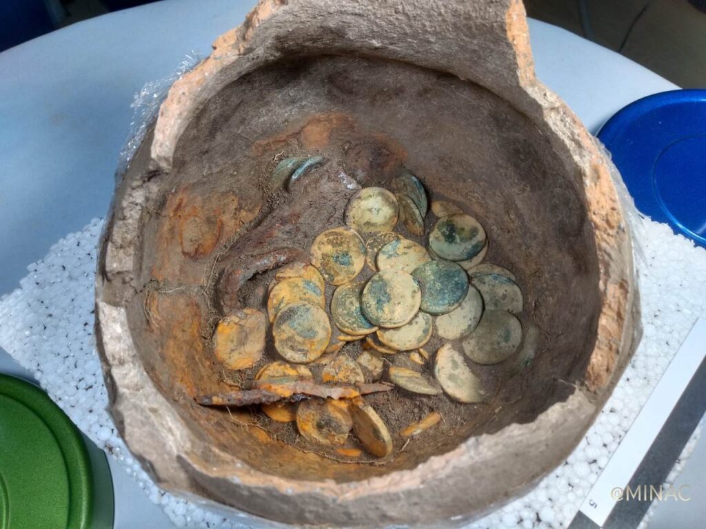 Tezaurul de la Ciobănița (foto: Muzeul de Istorie Naţională şi Arheologie Constanţa)