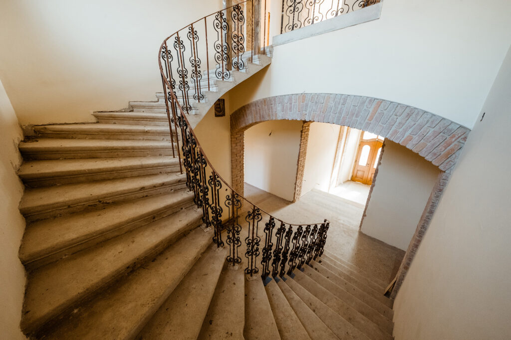 Castelul din Mărginimea Sibiului este scos la vânzare pentru 1,4 milioane de euro (foto: sothebysrealty.ro)