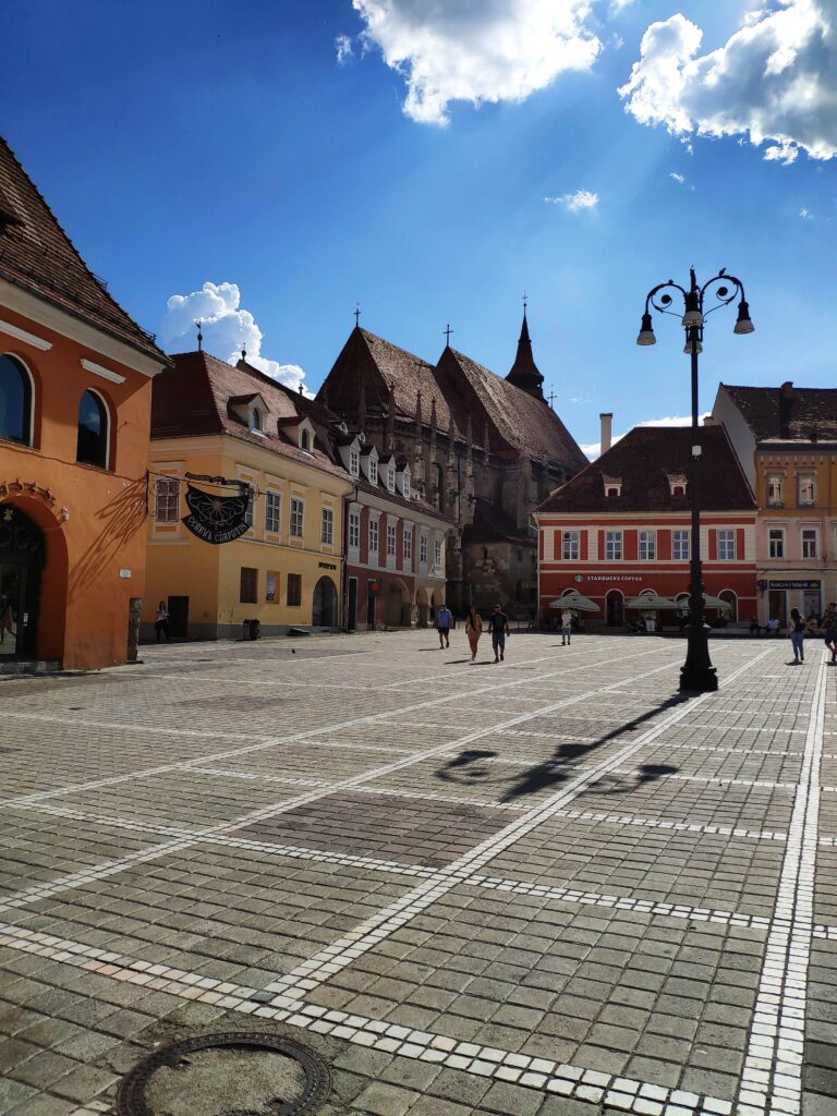 Vedere spre Biserica Neagra, Brasov credit foto@turismistoric