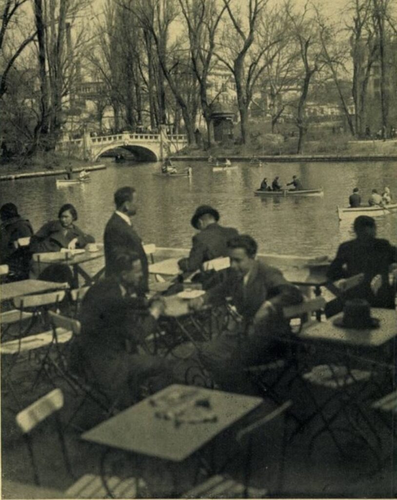 Pavilionul de cură din Cișmigiu (foto: Dimineața / Ilustrațiunea română)