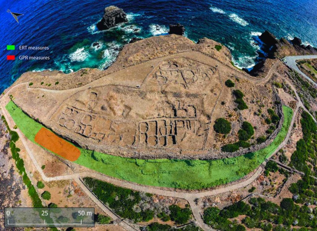 Fortificații din Epoca Bronzului, descoperite pe insula Ustica (© ingv.it)