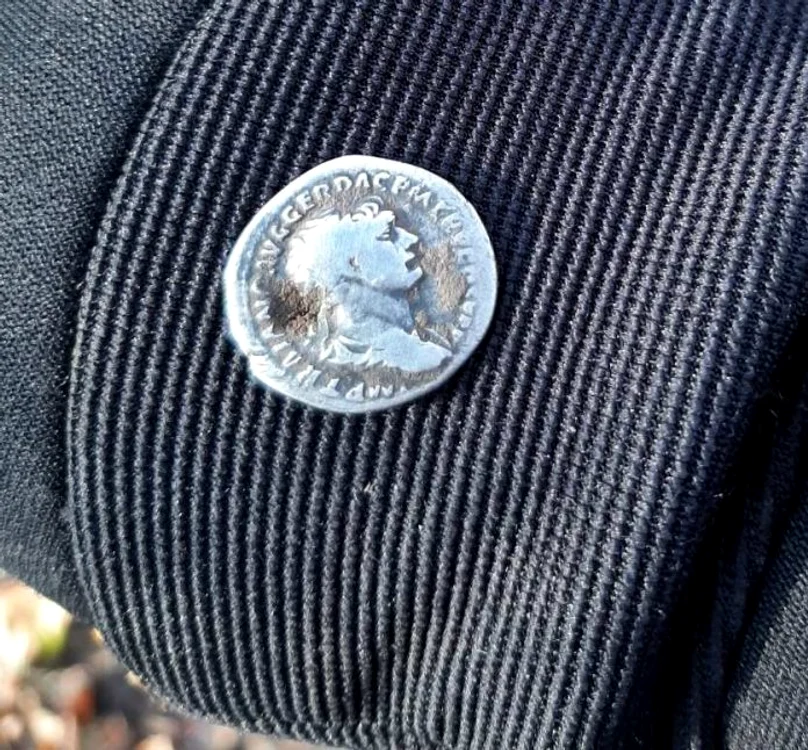 Monedă de pe vremea împăratul Traian descoperită la Vaslui
