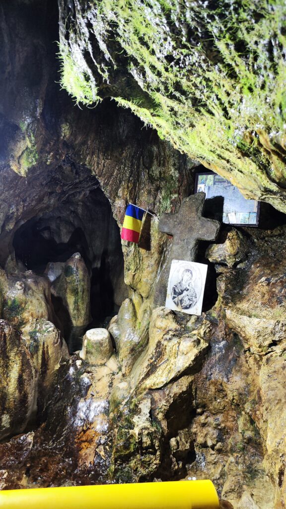 Altarul, Peștera Ialomicioara Credit foto @turismistoric