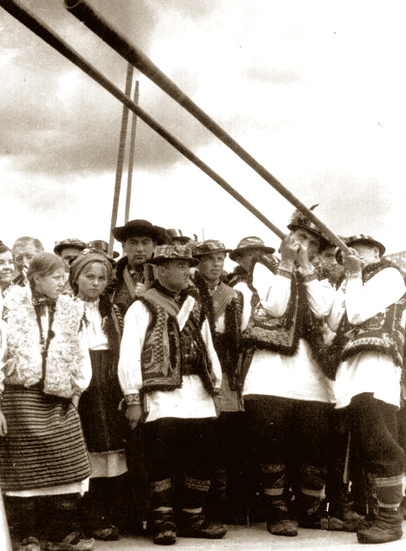 Port traditional hutul 1930