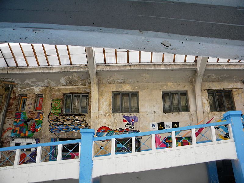 File:Bucuresti, Romania, ART SAFARI exposition, Cladirea CICLOP,13-17 Mai 2015 (1); B-II-m-B-19114.JPG