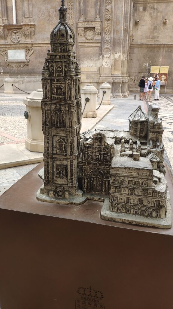 Catedrala din Murcia, Spania, macheta de bronz, credit foto Turism Istoric