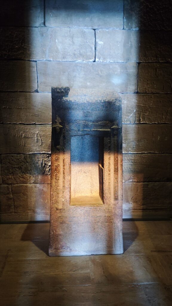 Naosul lui Ra din interiorul templului din Debod, Madrid foto Turism Istoric
