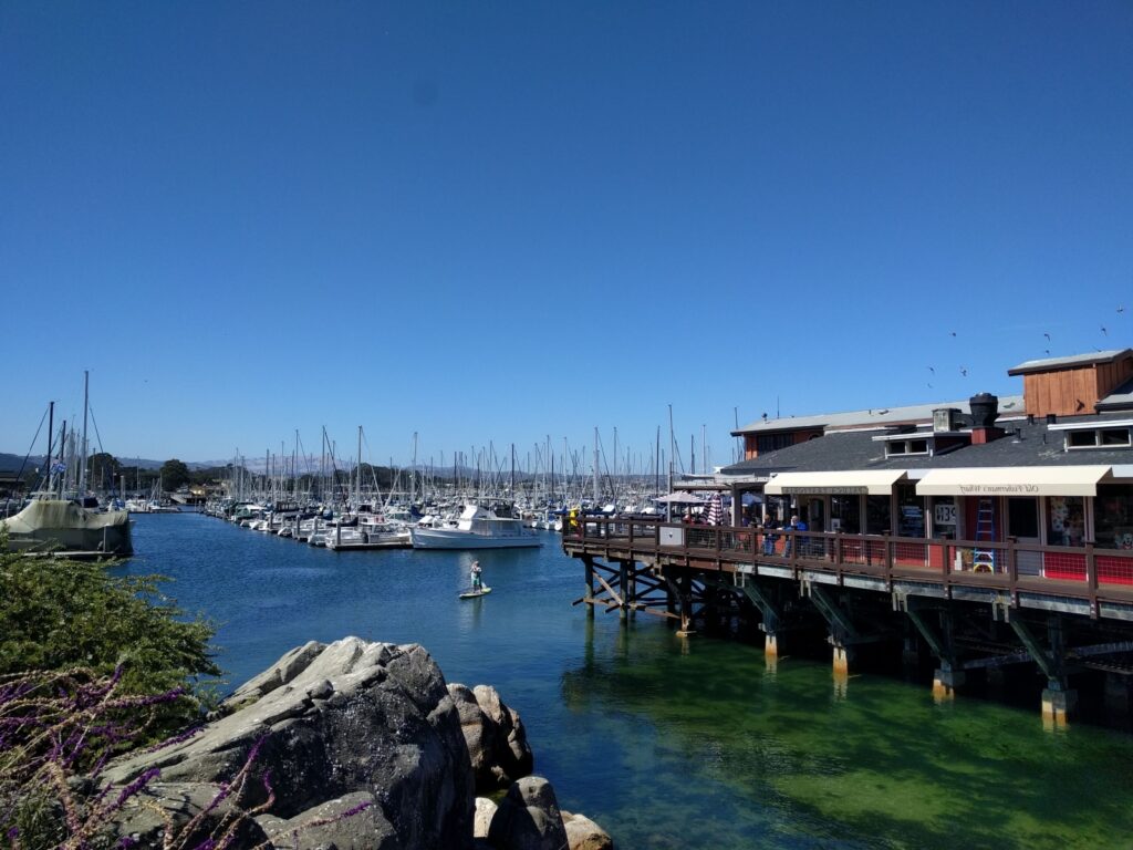 Monterey, vedere spre ocean si port Credit foto Turism Istoric