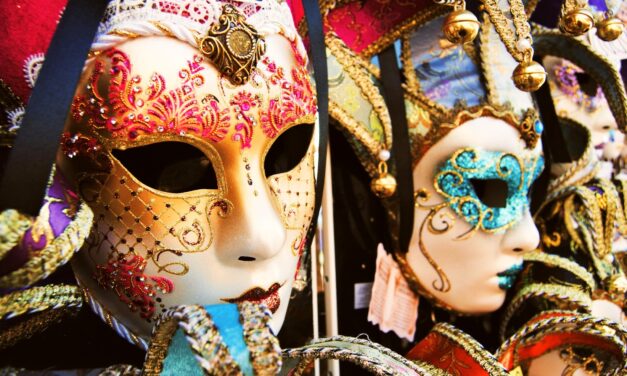 Începe Carnavalul de la Veneția: o călătorie în timp prin mister și frumusețe