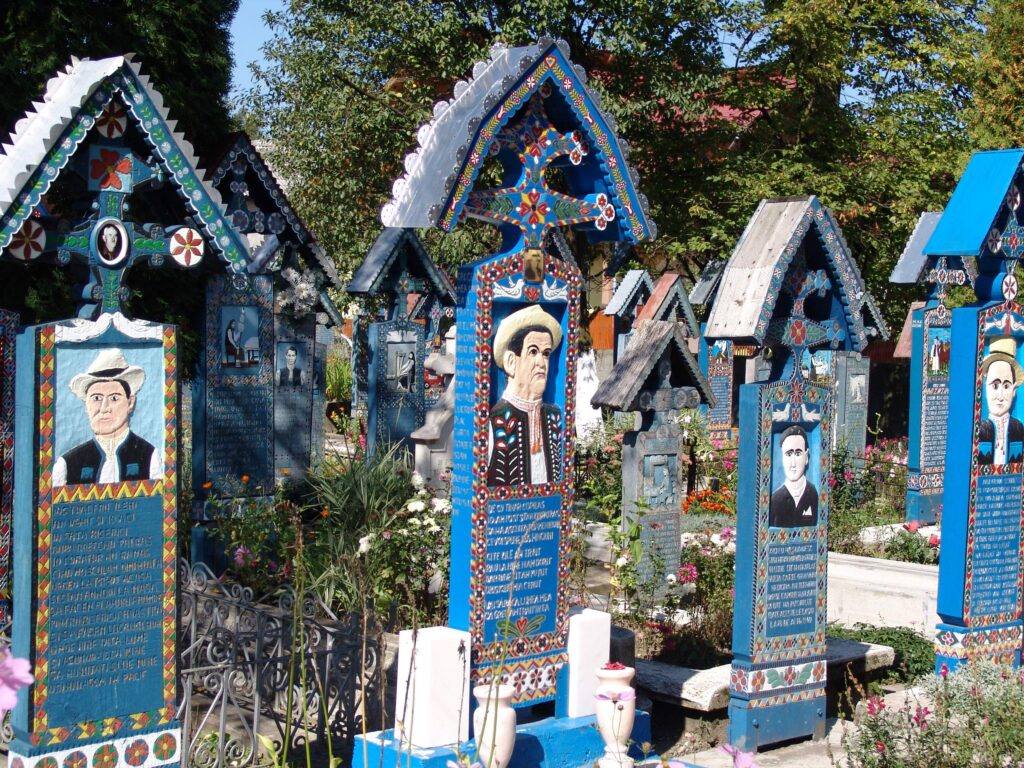 Cimitirul Vesel din Săpânța credit foto Teofil Ivanciuc