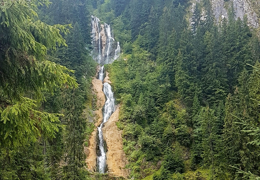 Cascada Cailor credit foto Teofil Ivanciuc
