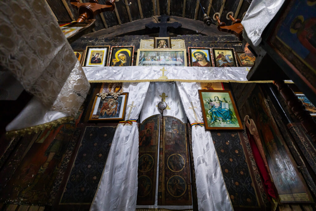 Biserica Sf. Nicolae din Govora interior, credit foto Romania Atractiva