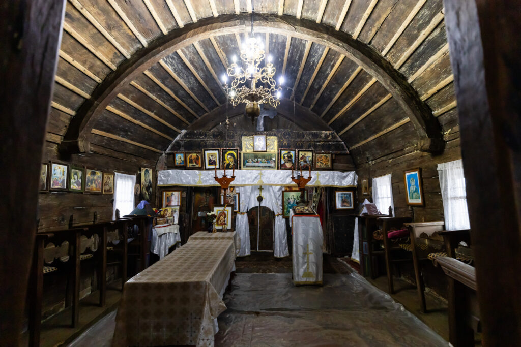 Biserica Sf. Nicolae din Govora interior, credit foto Romania Atractiva