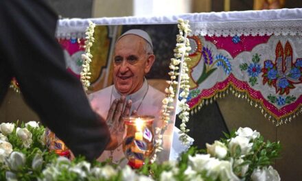 Conservarea trupului papal: de la „papa care a explodat”, la soluții moderne