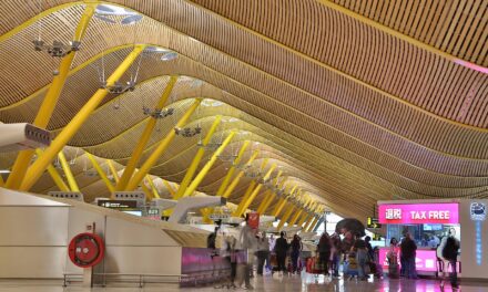 Efectele indirecte ale supraturismului – criza locuinţelor în Spania! În Madrid, sute de persoane dorm de luni bune în aeroport