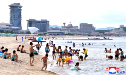 Coreea de Nord a inaugurat cu fast un mega-resort pe litoral, dar turiștii străini lipsesc