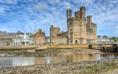 Castelul Caernarfon – simbol al puterii engleze în Țara Galilor
