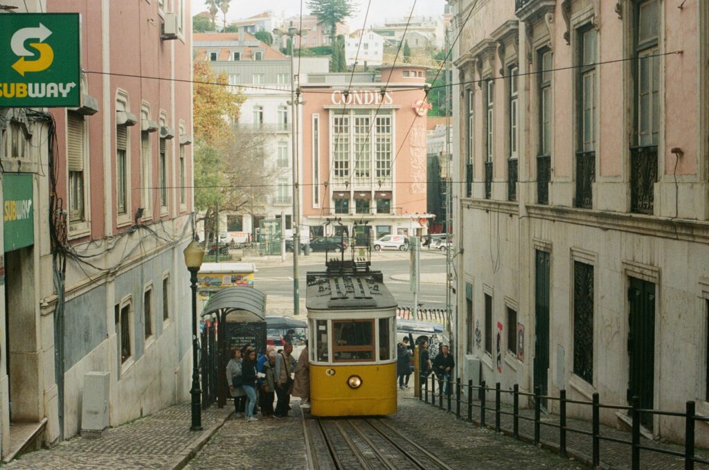 Lisabona funicular , credit foto https://www.pexels.com/