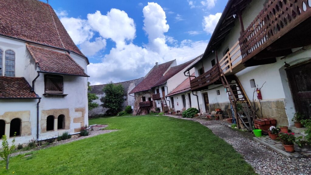 Biserica fortificata din Hărman, incinta, Brasov