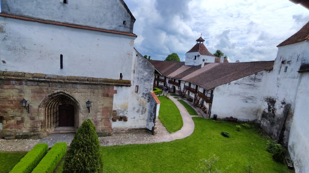 Biserica fortificata din Hărman, incinta de sus , Brasov