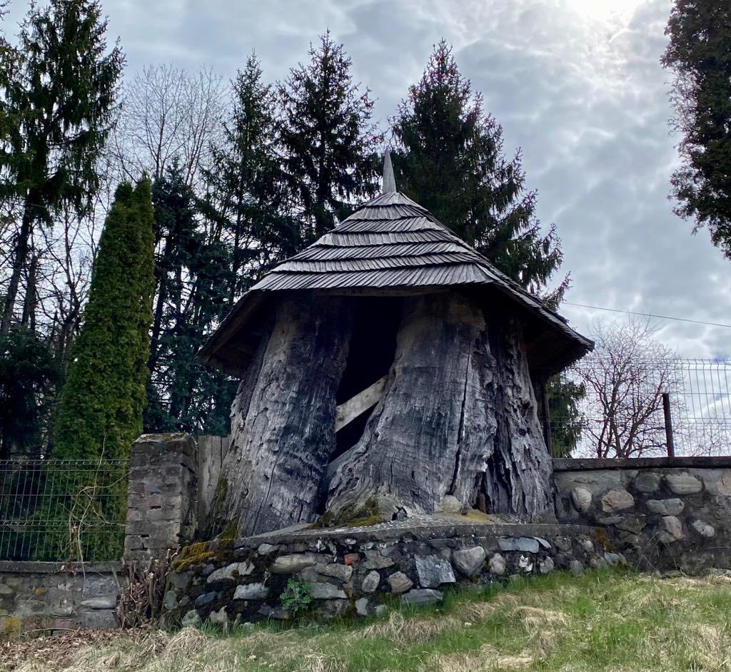 Ar putea fi o imagine cu Stone Henge