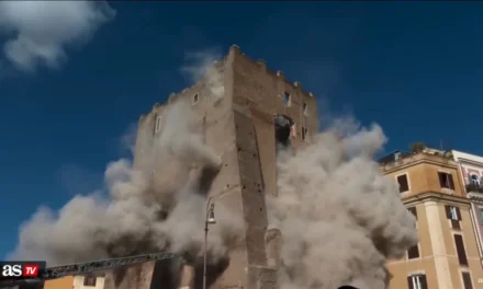 Doi români prinși sub dărâmăturile unui vechi turn medieval din Roma
